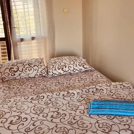 Garden View Guestroom *